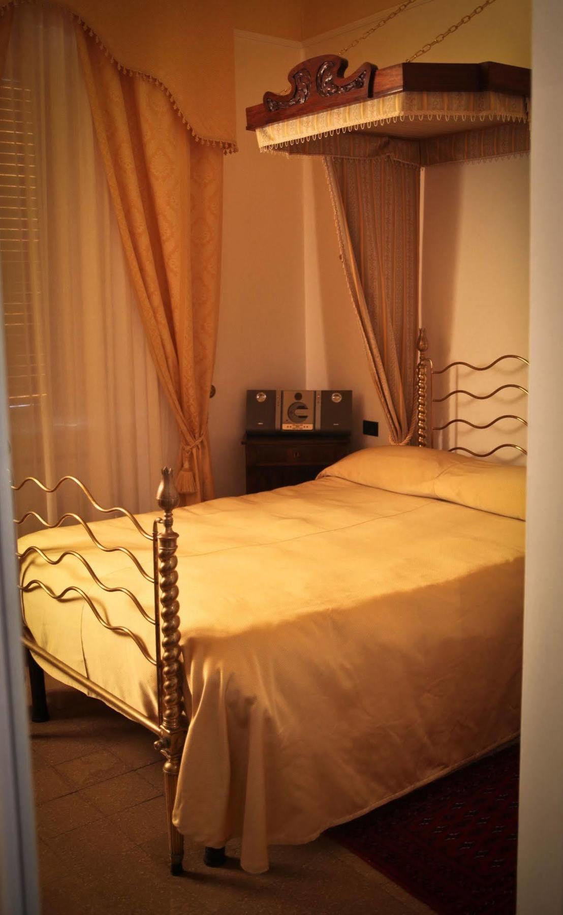 Hotel Tronas &